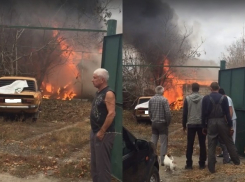 Пожар в частной бане Центрального района Волгограда сняли на видео