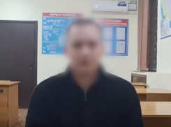 Под Волгоградом задержали юного лихача с пассажиром на капоте