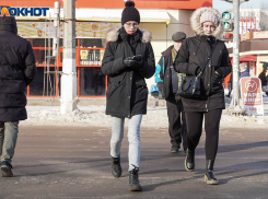 «Выхожу, не чувствуя ног»: волгоградцы жалуются на аномальный холод в автобусе