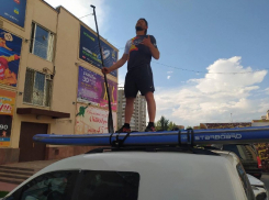 Путешествующий на сапборте по Волге беларус приплыл в Волжский