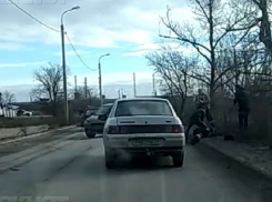Стало известно, за что задержали гаишников с популярного видео в Волгограде