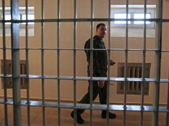 На юге Волгограда инспектор СИЗО установил тарифы на «допуслуги» для арестантов