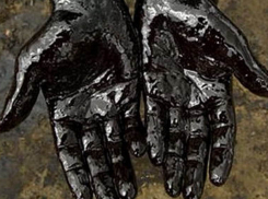 Экспедитор из кафе воровал нефть в Волгоградской области