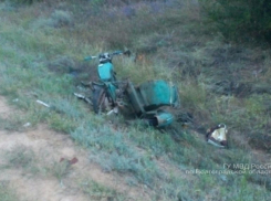 Водитель KIA Rio протаранил мотоцикл ИЖ на трассе под Волгоградом: 2 погибли 