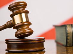 Экс-глава села под Камышином хотел «заработать» 1 млн рублей на организации-нарушителе 