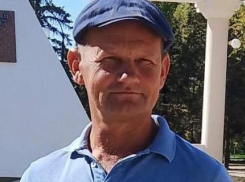 Голубоглазого мужчину две недели ищут в Волгоградской области