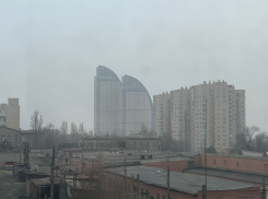 «Пришло время снова надеть маски»: Волгоград остается во власти пылевой бури