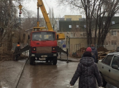 Из-за коммунальной аварии пациенты не могут пройти в поликлинику на севере Волгограда