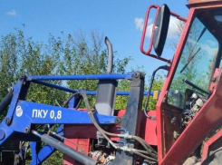 Теплое место нашли угнавшему трактор БОМЖу под Волгоградом 
