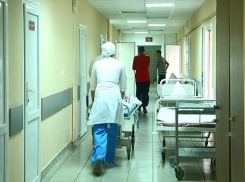 В Волгограде 20-летний парень выжил после множественных ножевых ранений