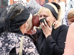 Дело хотят замять, - заявила на похоронах мать погибшего на барже волжанина