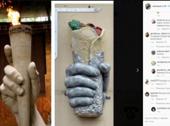 Волгоградцев не возмутила схожесть памятника шаурме и Вечного огня на Мамаевом кургане