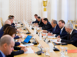 Лавров после саммита G20 на Бали позвал на разговор волгоградского губернатора