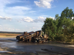 Бензовоз столкнулся с Hyundai и вспыхнул: погиб водитель