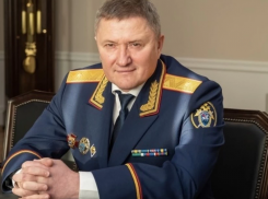 В вузе Волгограда собирают подписи преподавателей к губернатору против главы СКР Василия Семёнова