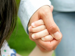 Волгоградку лишили 5-летнего сына-инвалида и возбудили уголовное дело 