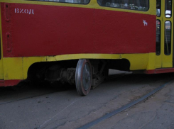 Грузовик врезался в трамвай в Волгограде: есть пострадавшие