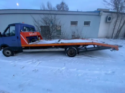 Помощь автолюбителям в любое время дня и ночи. И даже в Новый год!