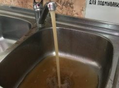 Ржавой водой подмывают юных пациентов детской инфекционной больницы в Волгограде 