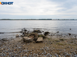 Труп мужчины разглядели в канале на юге Волгограда