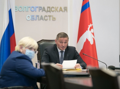 Волгоградский губернатор объявил новые меры борьбы с пандемией: список