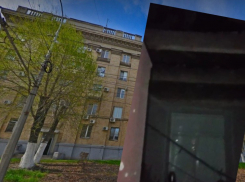 Потолок обрушился в общежитии в центре Волгограда: «Чуть девушку не убило»