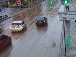 Волгоградца, который катал школьника и безработного в пенном багажнике, арестовали на 12 суток