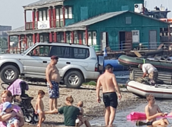 Волгоградцы требуют хотя бы провести беседу с родителями едва не утонувшего в Кировском районе малыша