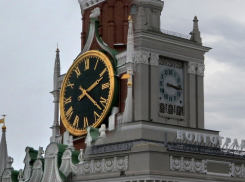 Верните Волгограду московское время, иначе мы не будет за вас голосовать, - активист депутатам Госдумы