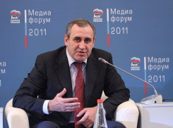 Все высшее руководство партии «Единая Россия» оказалось втянутым в крупный политический скандал в Волгограде