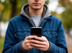 Волгоградский подросток попал под статью, прикарманив найденный телефон