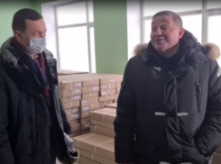 Волгоградский губернатор заставил мычать строителя детского сада: видео