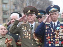 Участникам Сталинградской битвы в Волгограде ко Дню Победы вручат по 1000 рублей