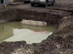 «Чуть отсосут и уедут»: волгоградцы с Эльтонской просят помощи у мэрии