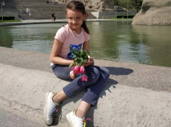 Состоялись похороны утонувшей на пляже Волгограда 11-летней школьницы