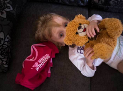 Двухлетней Варе Мачалиной из Волгограда нужно полмиллиона рублей, чтобы выжить