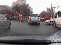 Полицейские устроили погоню за свадебным кортежем в центре Волгограда 