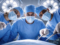 Московские пластические хирурги изуродовали волгоградца: «Запихал ушной хрящ в кривой кончик носа»