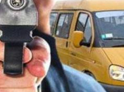 Студент из Волжского расстрелял из пистолета маршрутку №14