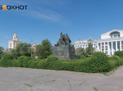 За 38 млн перед «Царицынской оперой» в Волгограде расцветут гигантские светящиеся одуванчики