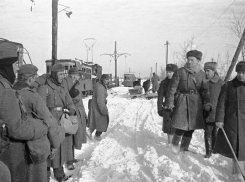 Дамскими муфтами и манто снабдил Гитлер свою замерзающую армию под Сталинградом