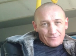 Мёртвого волгоградца нашли с пробитой головой рядом с домом