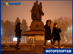 Туманное умиротворение на набережной Волгограда в объективе фотографа