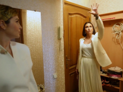 Стучала в стены, чтобы спасли от пьяного отца: Ляйсан Утяшева довела до слез воспоминаниями из Волгограда