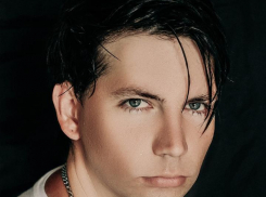 Педагог из Волжского занял второе место во всероссийском конкурсе фотомоделей