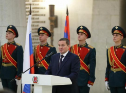 Лучшими строителями региона Андрей Бочаров признал нарушителей закона
