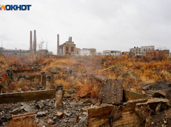 «Здесь мы начнём догонять заграницу»: фоторепортаж из руин тракторного завода Волгограда