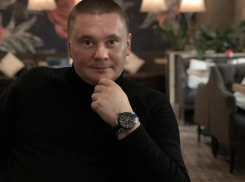 Голосовавший против поправок в Конституцию волжский депутат отмечает день рождения