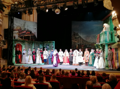 Волгоградцы раскупили все билеты на премьеру с главными звездами НЭТа