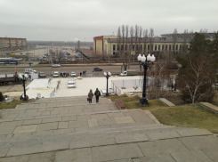 Отмывкой денег на патриотизме назвали спешный ремонт Мамаева кургана к юбилею Победы